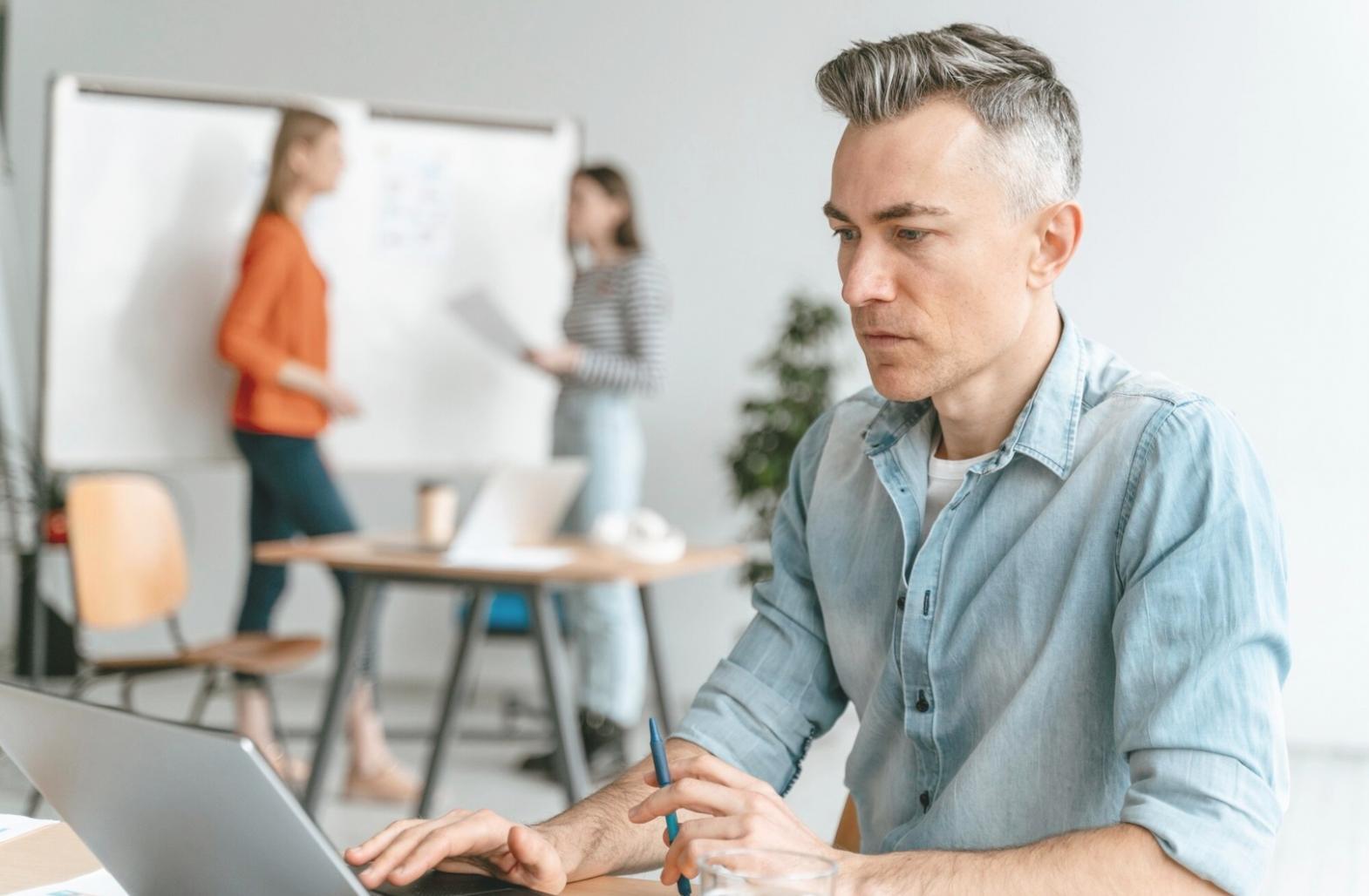 One-on-one financial coaching session