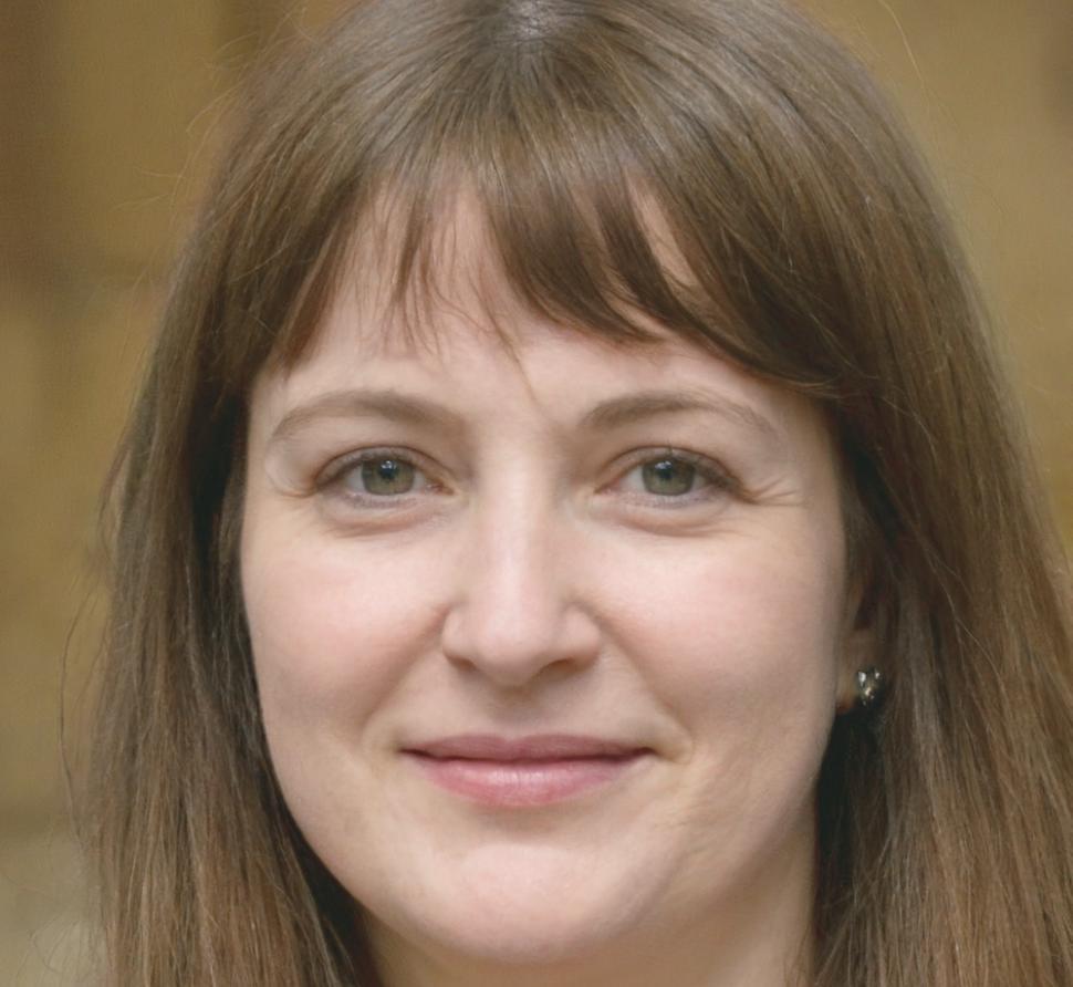 Elena Thorsson, Financial Education Director